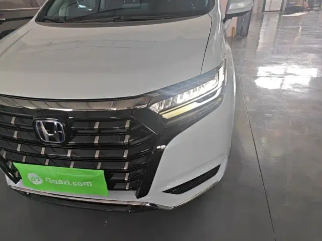 Honda Elysion — Фото автомобиля 17