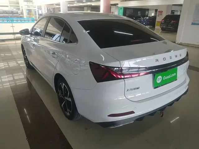 Roewe i5 — Фото автомобиля 4