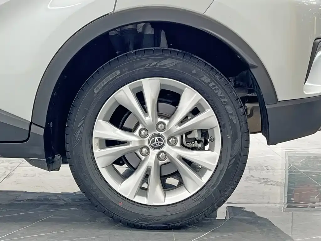 Toyota Toyota IZOA 2021 2.0L Yixiang Edition — Фото автомобиля 24