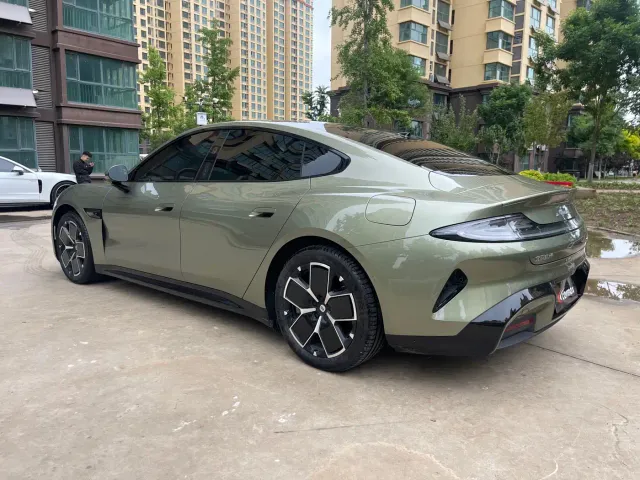 Xiaomi SU7 — Фото автомобиля 7