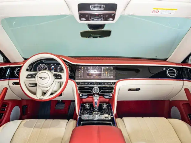 Bentley Flying Spur — Фото автомобиля 11