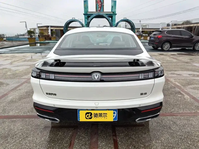 Changan Eado — Фото автомобиля 16