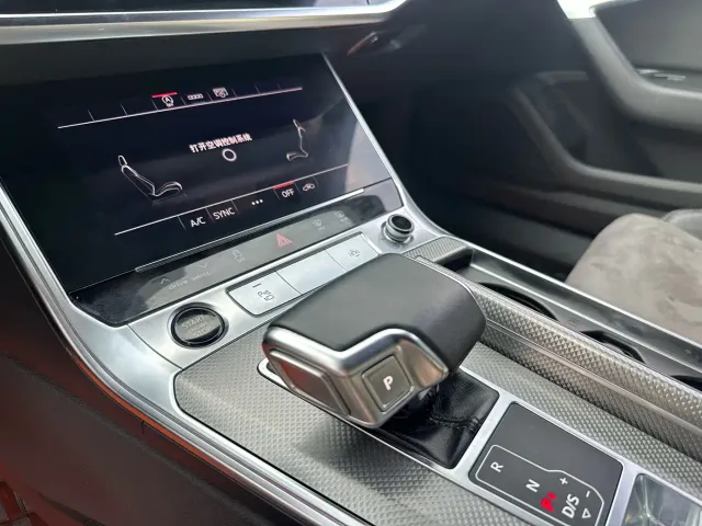 Audi A6L — Фото автомобиля 12