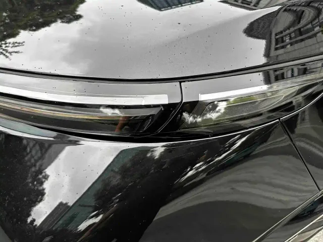 Li Auto L9 — Фото автомобиля 10