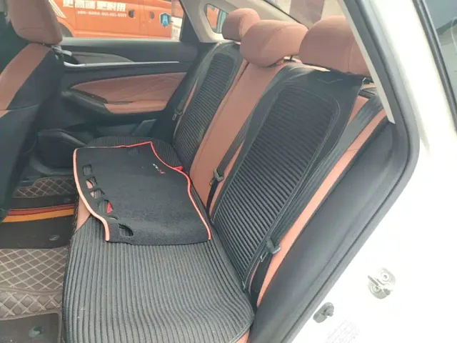 Changan Eado — Фото автомобиля 12