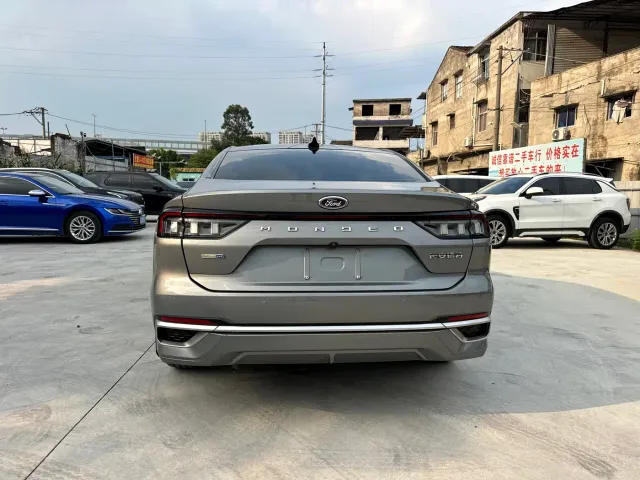 Ford Mondeo — Фото автомобиля 4