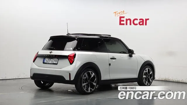 Mini Cooper — Фото автомобиля 2