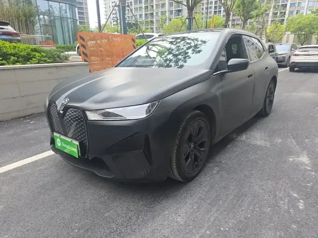 Фотография автомобиля — BMW iX