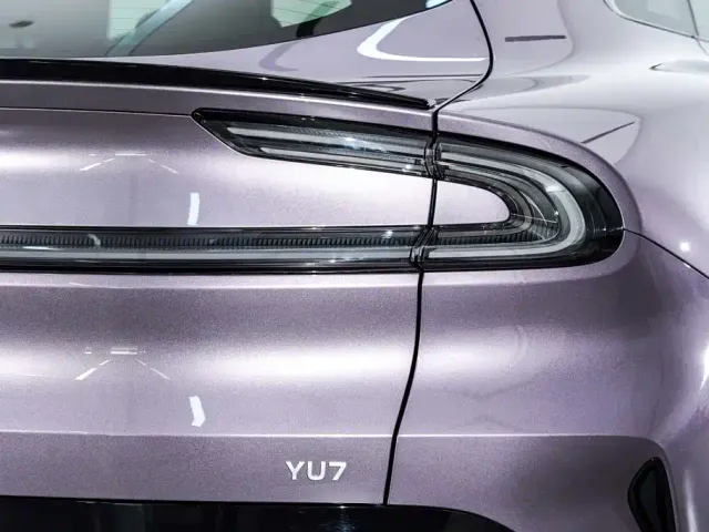 Xiaomi YU7 — Фото автомобиля 11