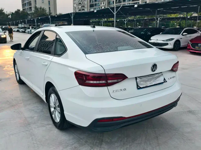 Volkswagen Lavida — Фото автомобиля 5