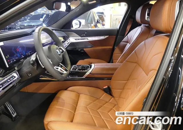 BMW 7-Series 7 серия (G70) 740i xDrive M Sport — Фото автомобиля 10