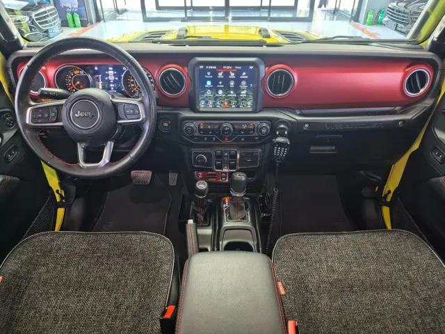 Jeep Wrangler — Фото автомобиля 12