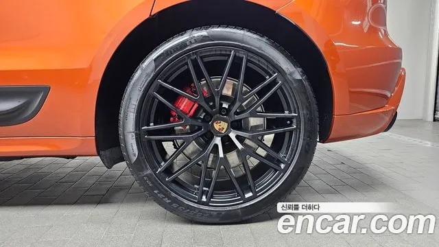 Porsche Macan — Фото автомобиля 6
