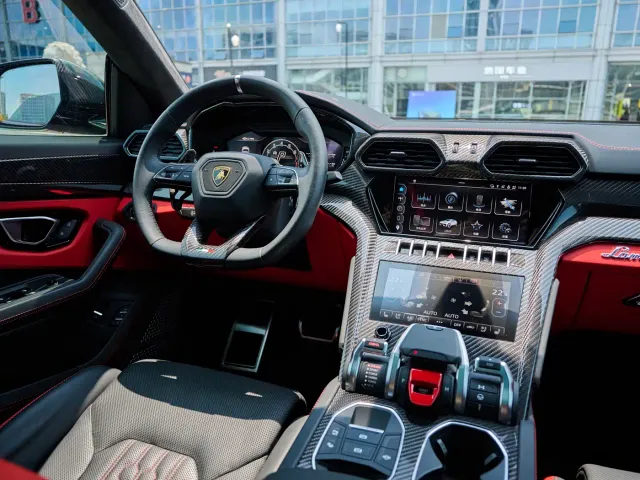 Lamborghini Urus — Фото автомобиля 21