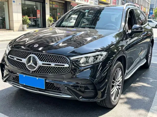 Фотография автомобиля — Mercedes-Benz GLC-Class