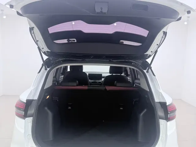 Geely Binyue — Фото автомобиля 15