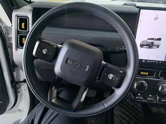 iCAR V23 — Фото автомобиля 14