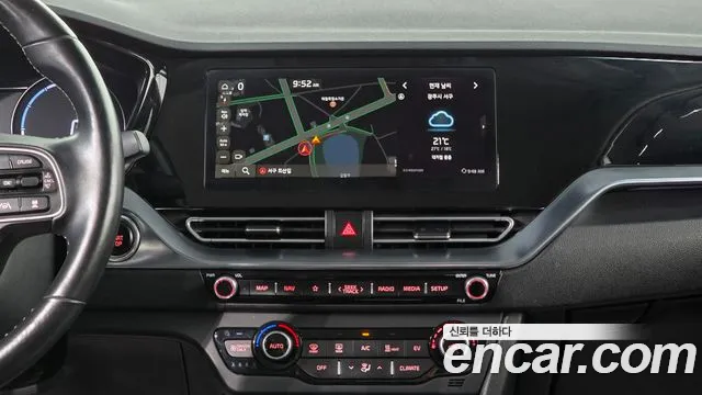 Kia Niro — Фото автомобиля 17