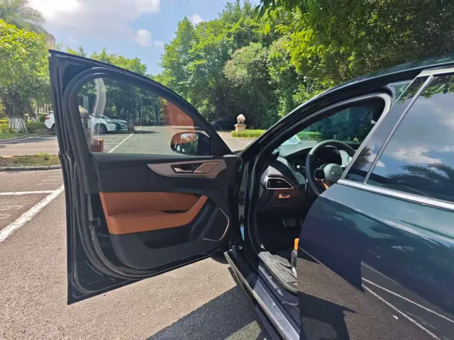 Jaguar XEL — Фото автомобиля 12