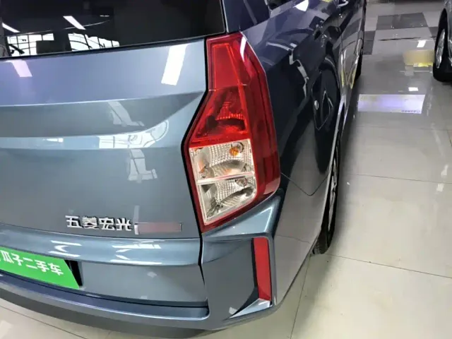 Wuling Hongguang Plus — Фото автомобиля 7