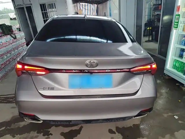 Toyota Avalon — Фото автомобиля 5
