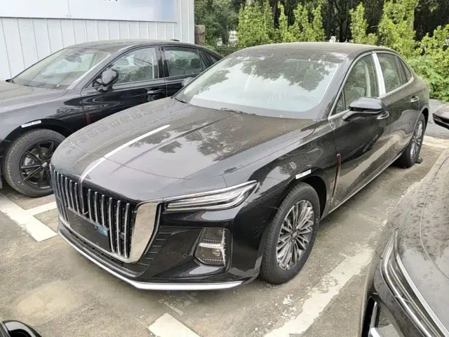 Фотография автомобиля — Hongqi H5