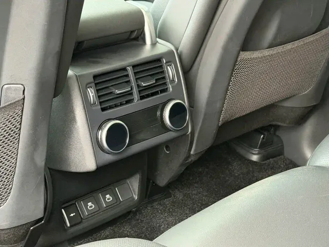 Land Rover Discovery — Фото автомобиля 12
