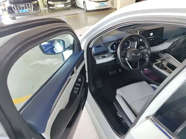 Geely Xingrui — Фото автомобиля 15