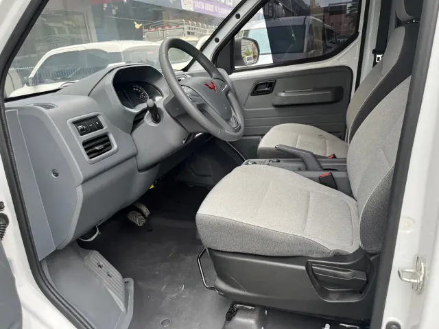 Wuling Yangguang — Фото автомобиля 8