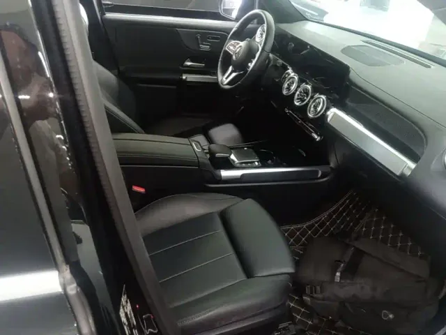 Mercedes-Benz GLB-Class — Фото автомобиля 19