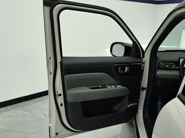 Baojun Yep Plus — Фото автомобиля 7