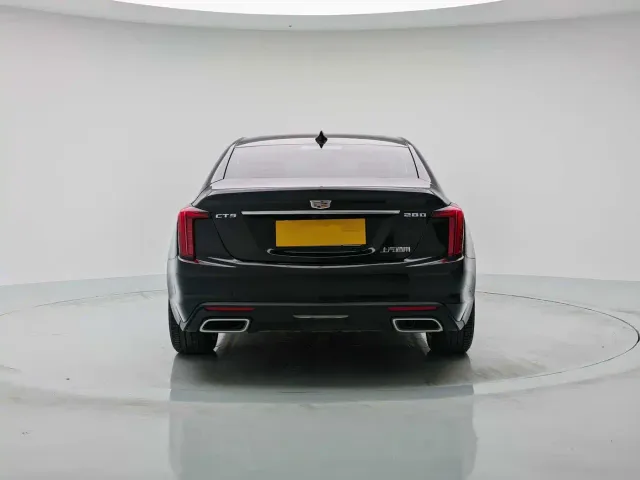 Cadillac CT5 — Фото автомобиля 5