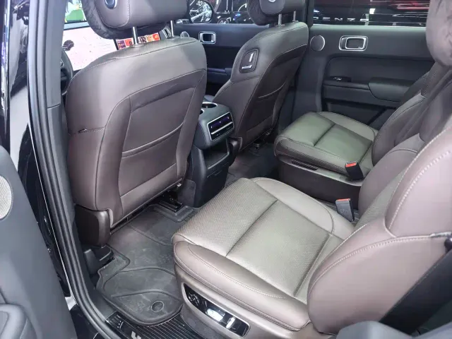 Li Auto L8 — Фото автомобиля 7