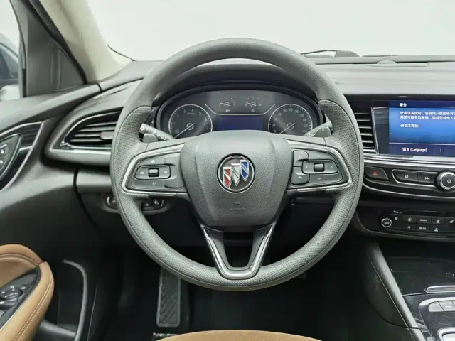 Buick Regal — Фото автомобиля 11