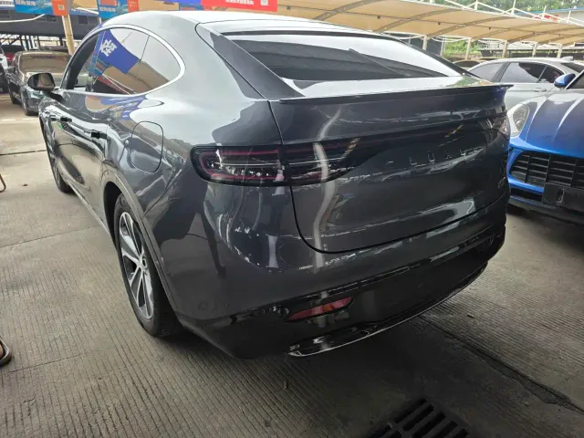 Zhijie Luxeed R7 2024 Pure Electric 802km Max — Фото автомобиля 13