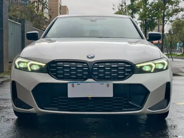 BMW 3 Series — Фото автомобиля 2