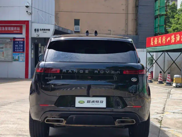 Land Rover Range Rover Sport — Фото автомобиля 12