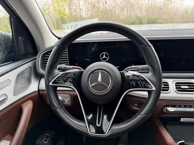 Mercedes-Benz GLE-Class — Фото автомобиля 10
