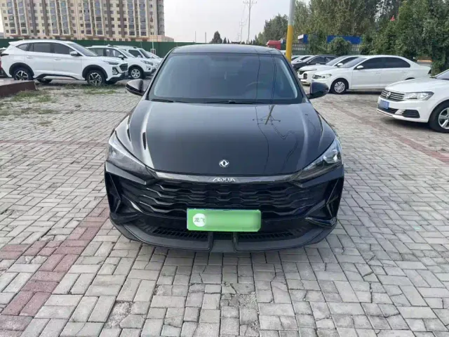 Dongfeng Yixuan — Фото автомобиля 6