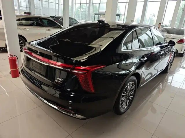 Hongqi H5 — Фото автомобиля 6