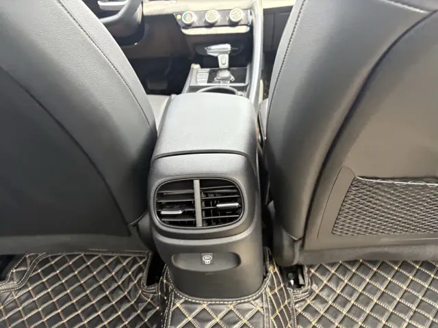 Hyundai Elantra — Фото автомобиля 9