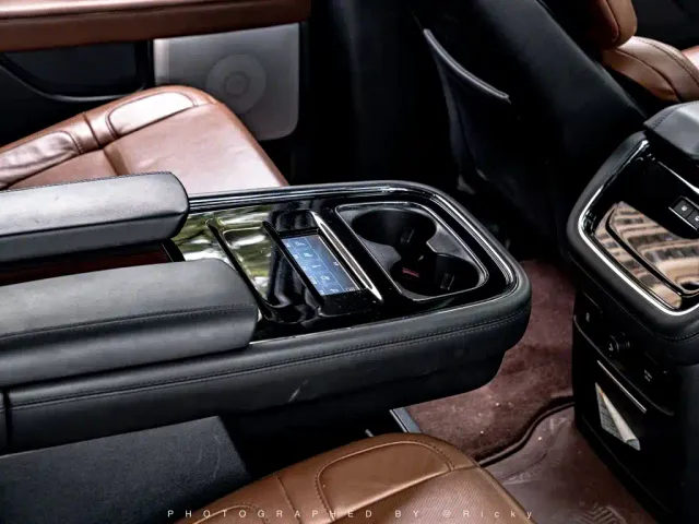 Lincoln Navigator — Фото автомобиля 11