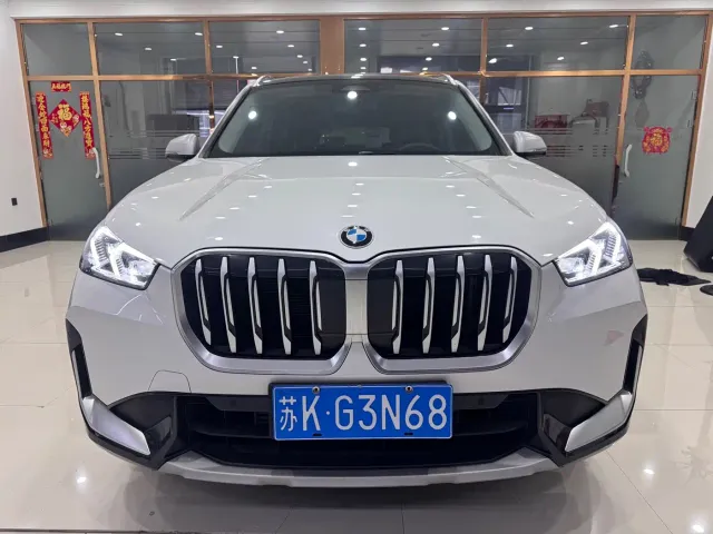 BMW X1 — Фото автомобиля 2