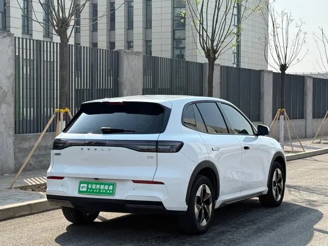 Geely Galaxy E5 — Фото автомобиля 6
