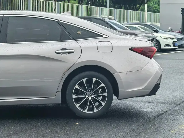 Toyota Avalon 2022 2.0L Luxury Edition — Фото автомобиля 6