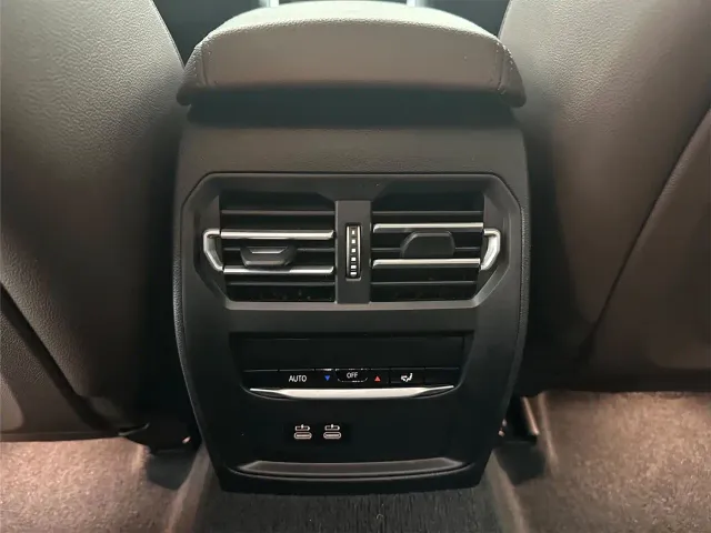 BMW 3 Series — Фото автомобиля 18