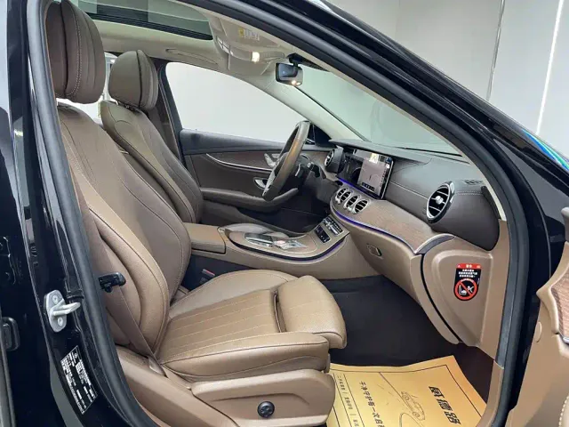 Mercedes-Benz E-Class — Фото автомобиля 15