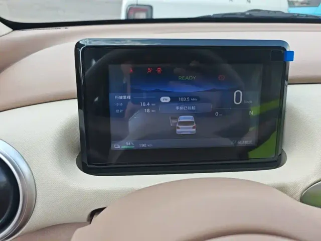 Wuling Hongguang Mini EV — Фото автомобиля 11