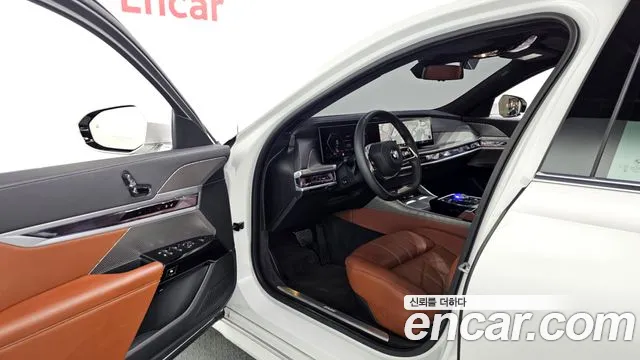 BMW 7 Series G70 — Фото автомобиля 15