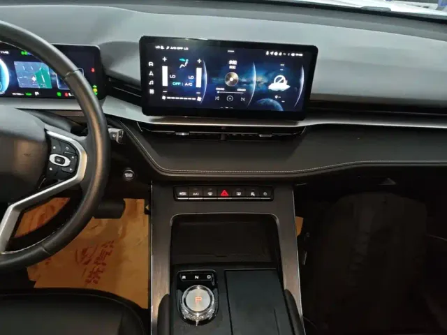 Haval H6 — Фото автомобиля 12